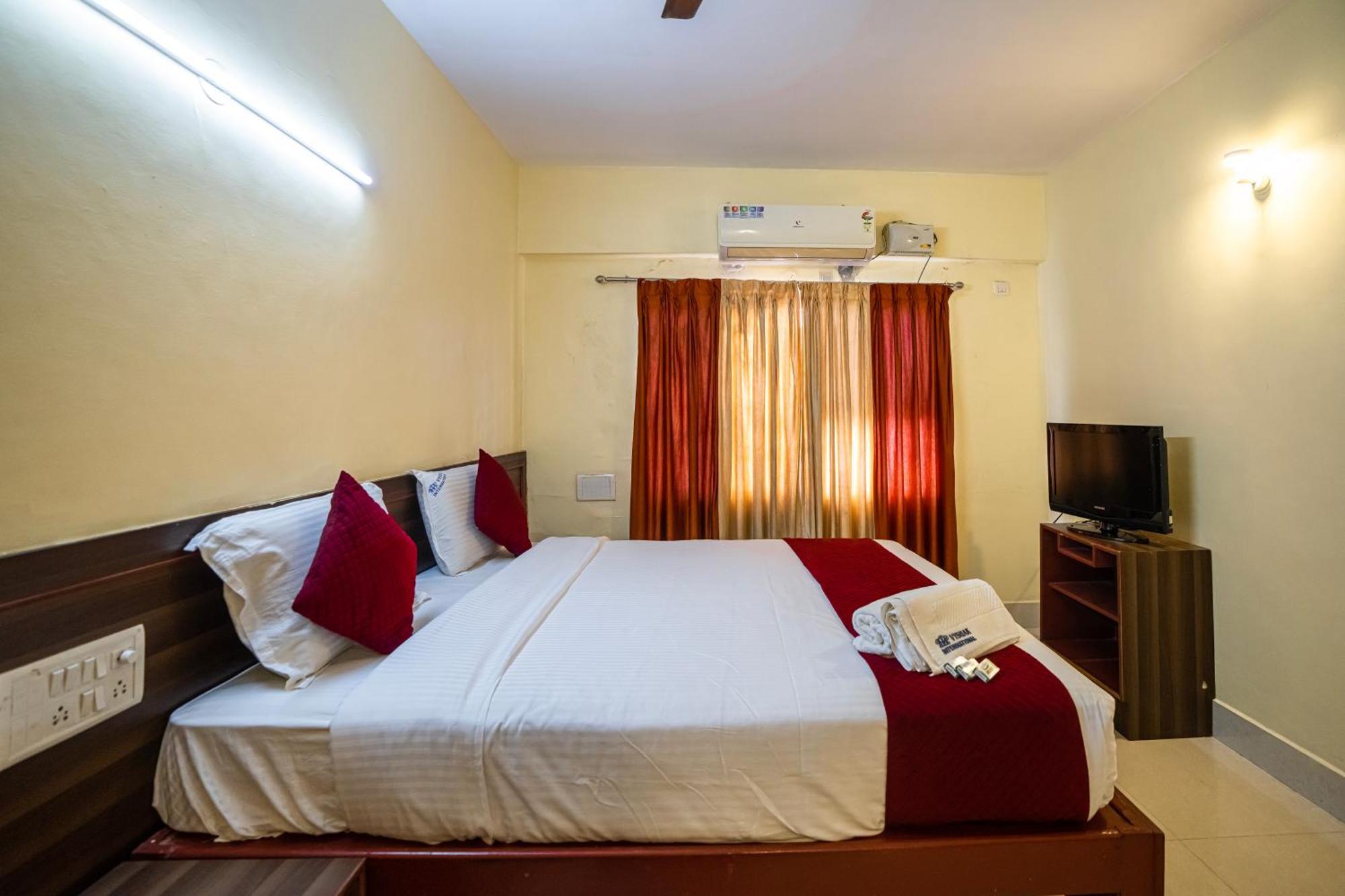 Hotel Vyshak International Mysore Bilik gambar